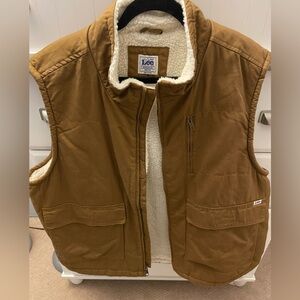 Lee men’s Sherpa lined vest